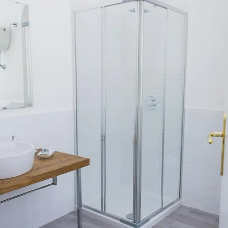 לינה וארוחת בוקר I Borbone